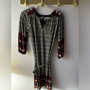 Lux II Cream & Black Dress Size 4